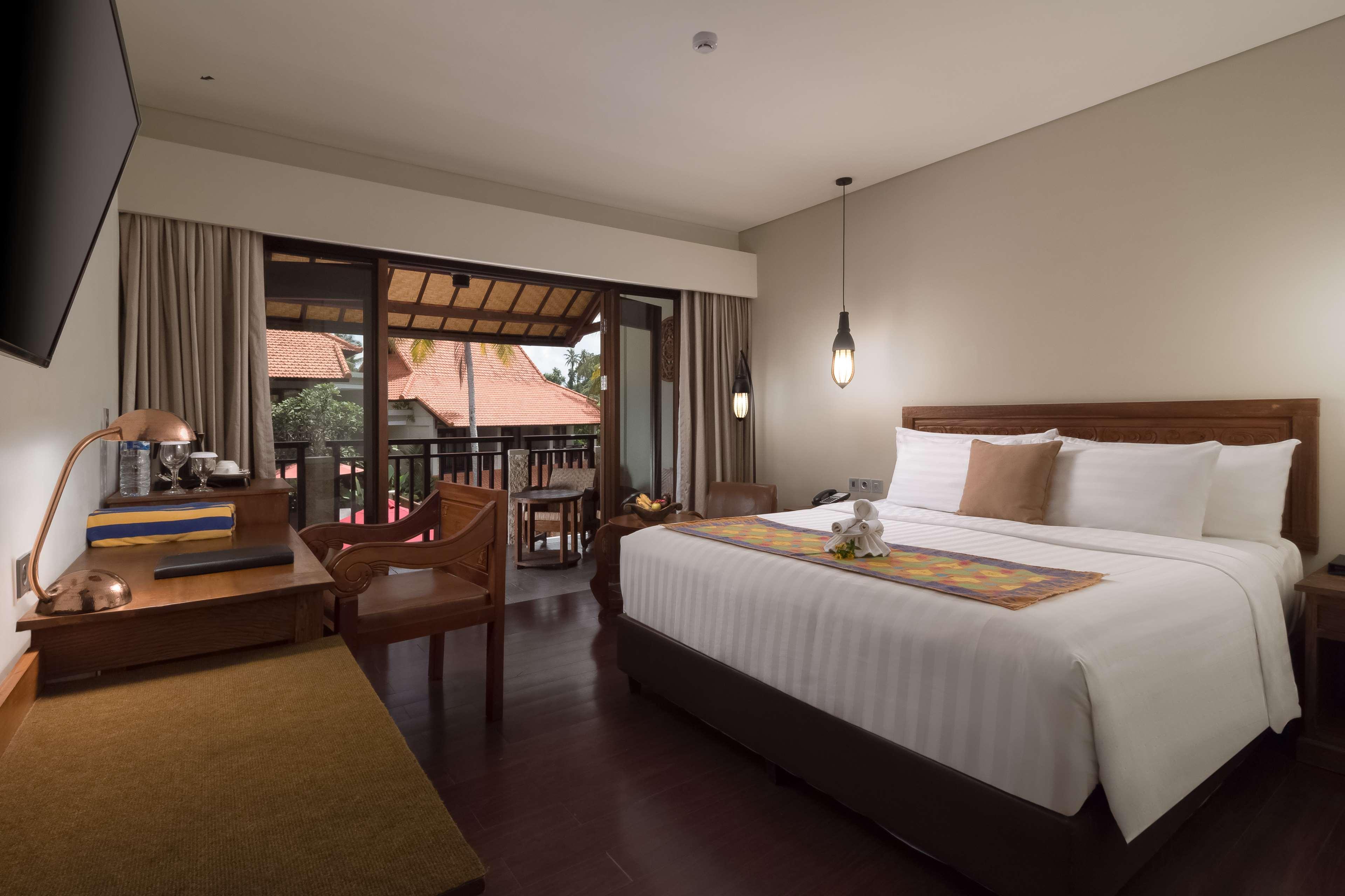 Western Hotel 4*