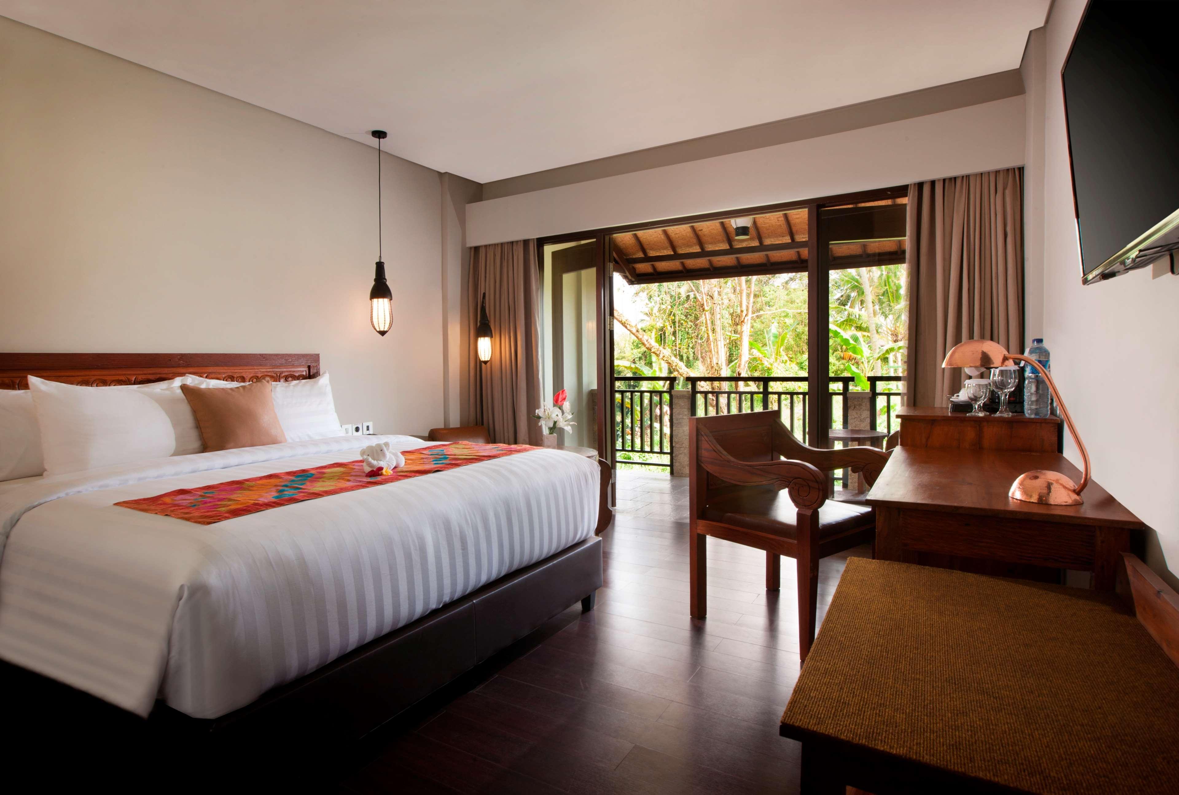 Western Hotel 4*